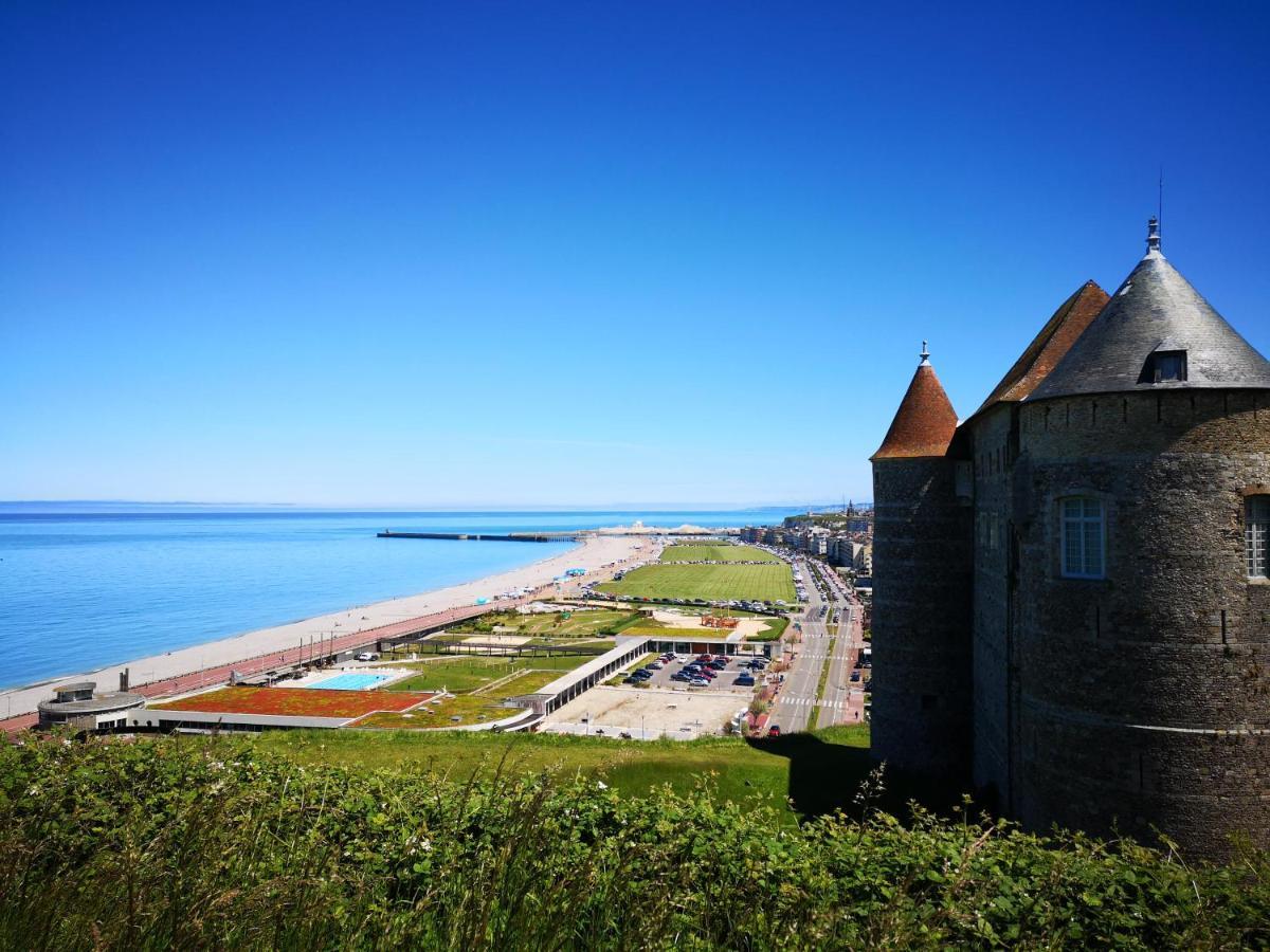 Contre Vents Et Marees Mesnil-Val-Plage