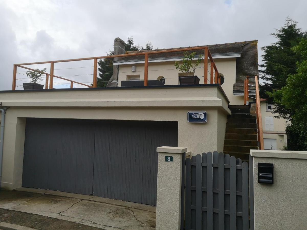 Contre Vents Et Marees * Mesnil-Val-Plage
