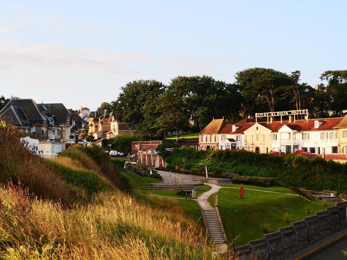 Contre Vents Et Marees Holiday home Mesnil-Val-Plage