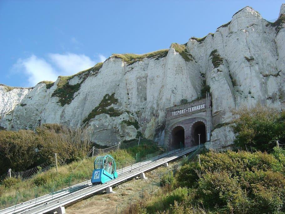 Holiday home Contre Vents Et Marees